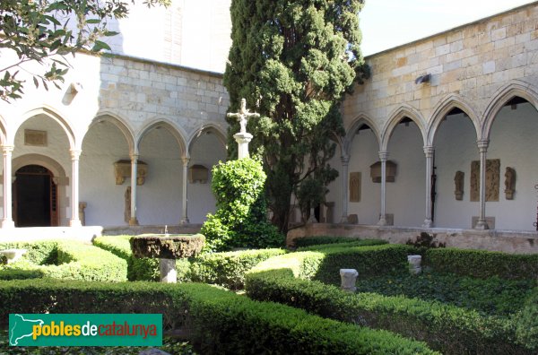Foto de Peralada - Claustre del convent del Carme