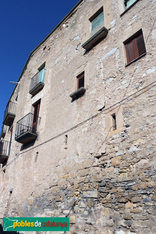 Sant Martí de Riucorb - Cal Bellart (Rocafort de Vallbona), façana del carrer de la Costa