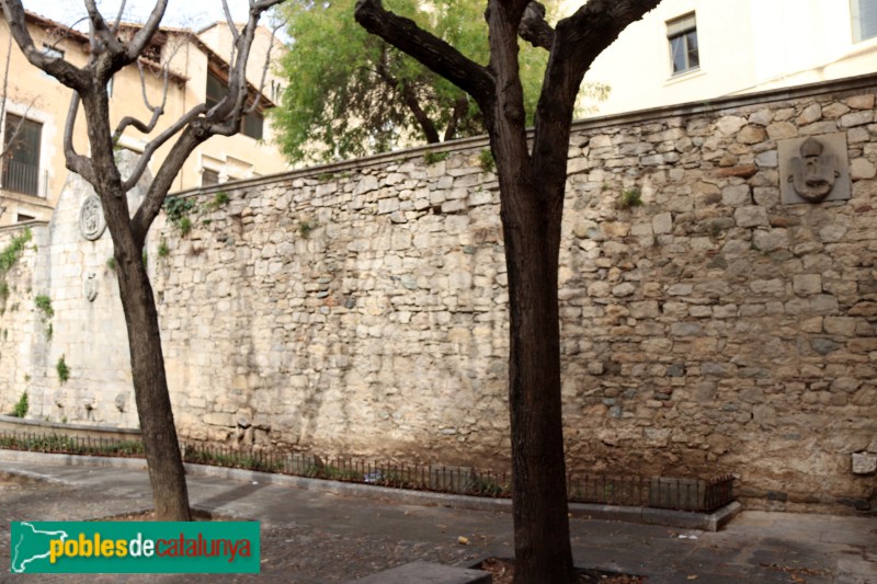 Girona - Font de la plaça dels Lledoners