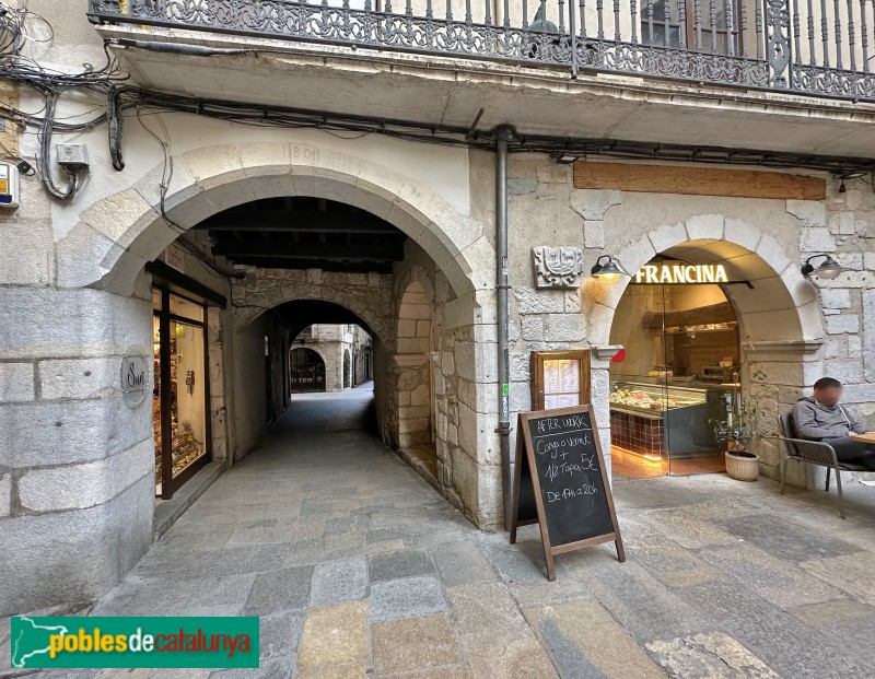 Girona - Casa porxada de les Ferreries Velles