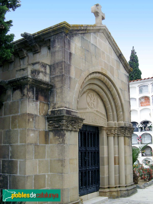 Premià de Mar - Cementiri. Panteó Roura