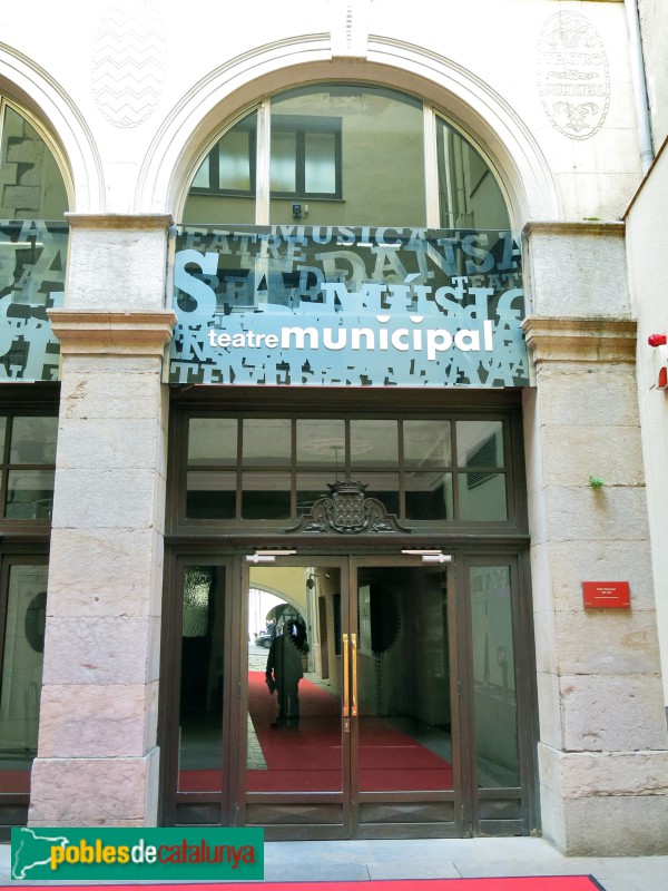 Girona - Teatre Municipal. Plaça del Vi