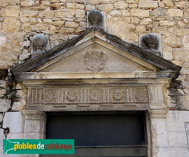 Girona - Les Àligues. Estudi General. Portal de la capella de Sant Lluc