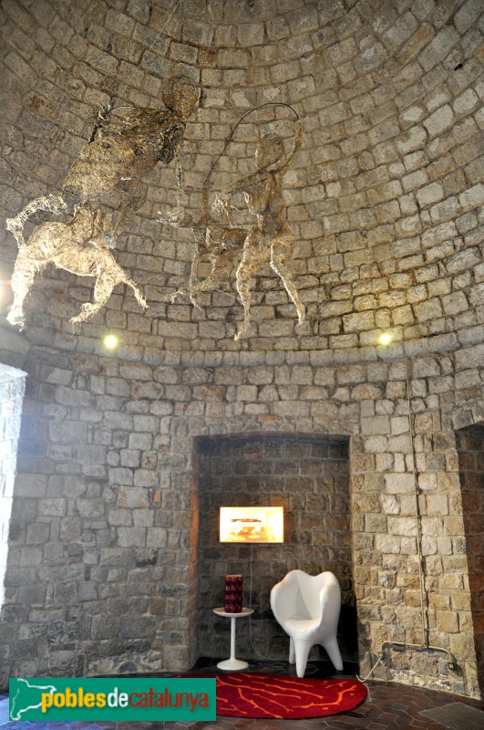 Girona - Casa Pastors Torre fortificada segle XIV ((Contijoch 2014