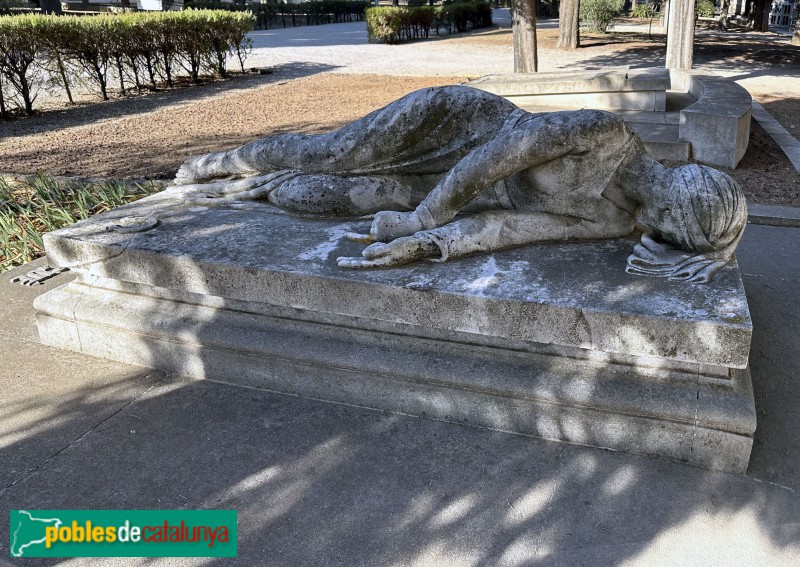 Sant Sadurní d'Anoia - Cementiri. Sepulcre Mir-Ragué