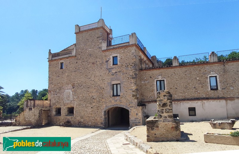 Sant Miquel de Fluvià - Antiga Rectoria