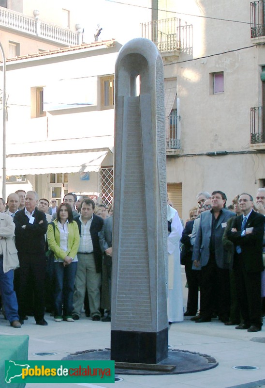 Tortosa - Escultura <i>Punt de trobada, punt de partida</i>