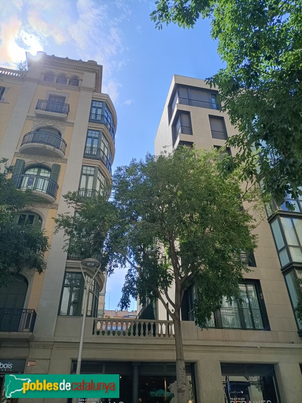 Barcelona - Balmes, 167 / París, 208-210. Reforma moderna