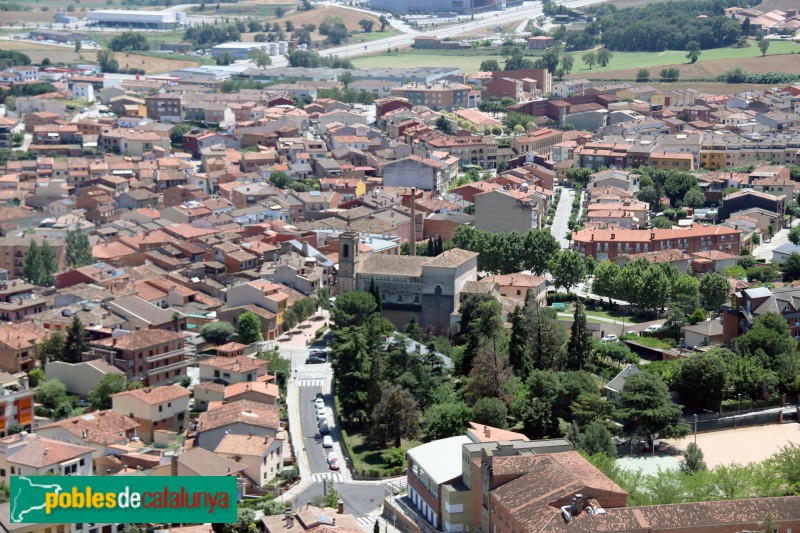 Tona, amb l'església de Sant Andreu al centre