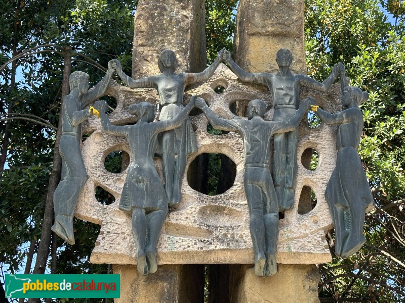 Tona - Monument Ciutat Pubilla de la Sardana