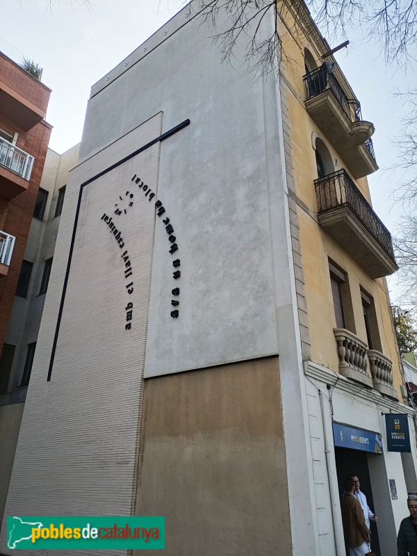 Barcelona - Travessera de les Corts, 72. Cal·ligrama