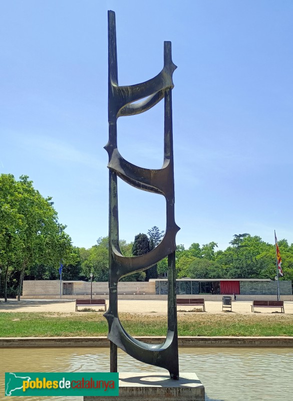 Barcelona - Escultura Homenatge al treball