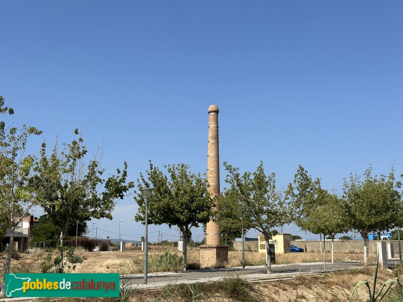 Cambrils - Xemeneia de la bòbila d'en Rigual