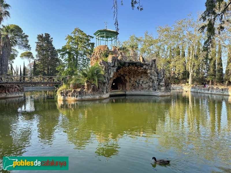 Cambrils - Parc Samà. Canal i cascada