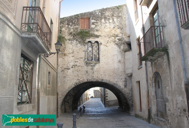 Anglès - Arcada de Can Verdaguer