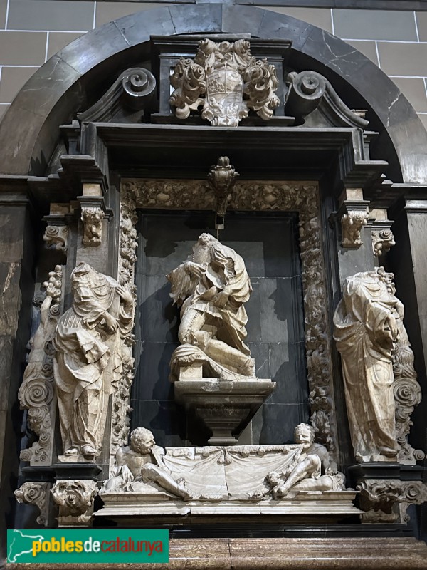 Reus - Església de Sant Pere. Capella del Santíssim. Sepulcre dels marquesos de Tamarit