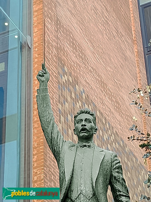 Barcelona - Escultura dedicada a Lluís Millet