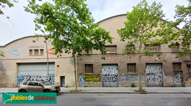 Barcelona - Fàbrica de Gel La Sibèria. Naus façana Àvila