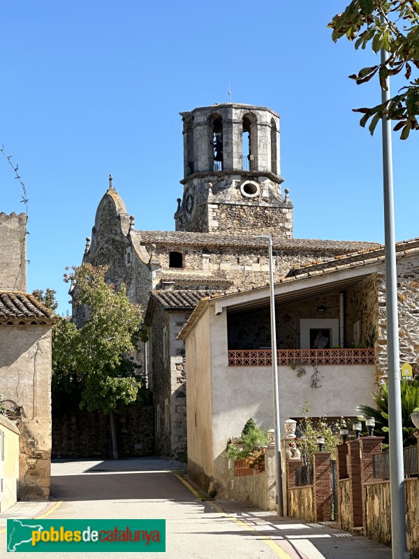 Llambilles - Nucli antic. Església de Sant Cristòfol