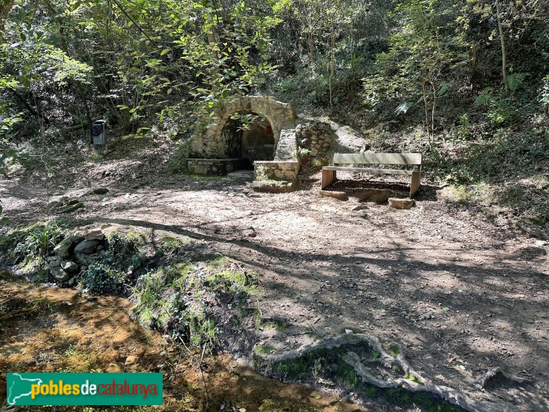 Llambilles - Font de Sant Cristòfol