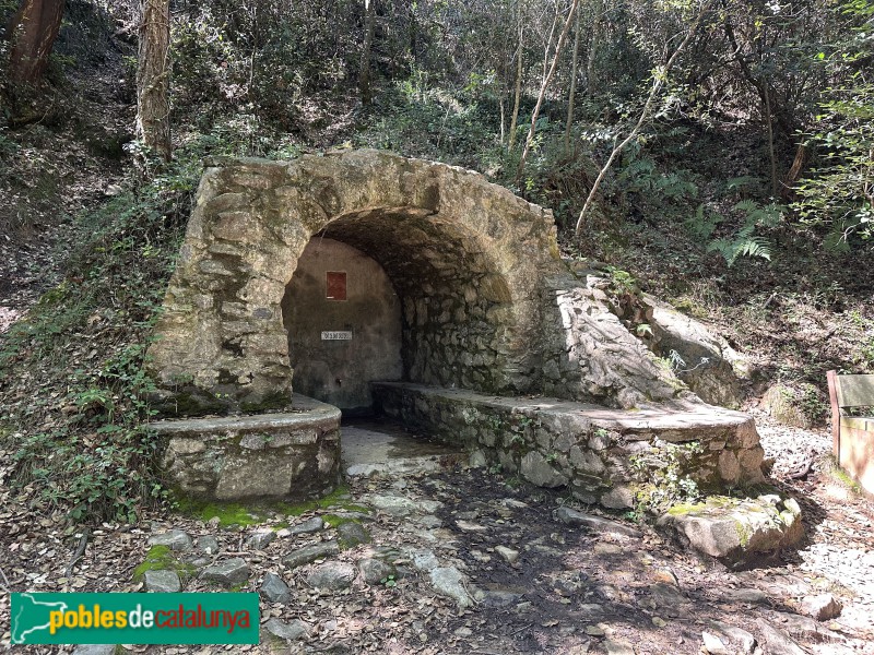 Llambilles - Font de Sant Cristòfol