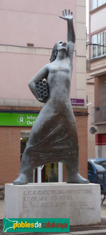 Reus - Escultura <i>A la dona treballadora</i>