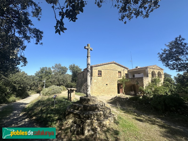 Madremanya - Creu i altar del Pedró