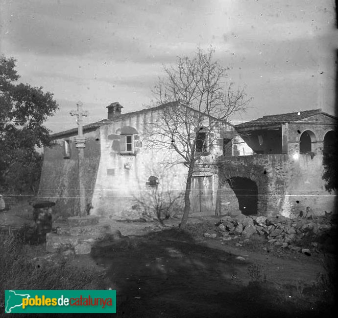 Madremanya - Creu i altar del Pedró