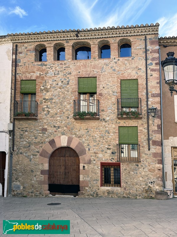 Montbrió del Camp - Antiga abadia