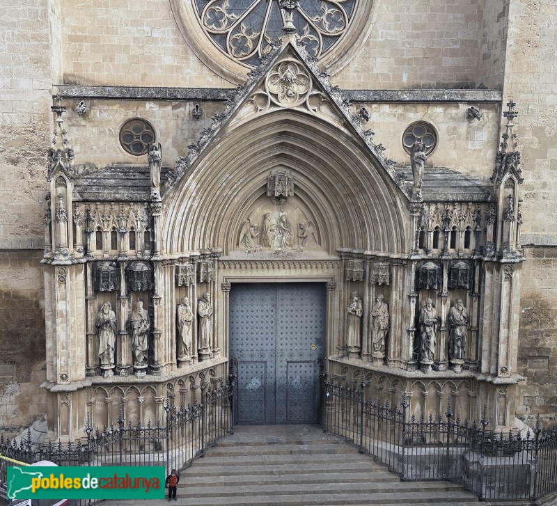 Vilafranca - Basílica de Santa Maria. Portada