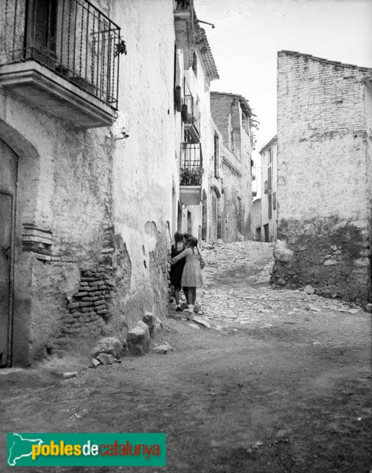 Un carrer de Castellvell del Camp